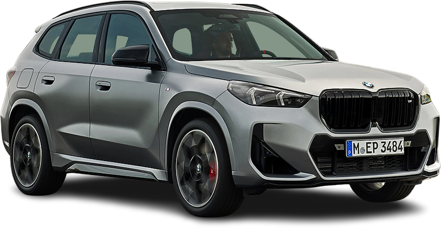 Silberner BMW X1 in seitlicher Frontansicht